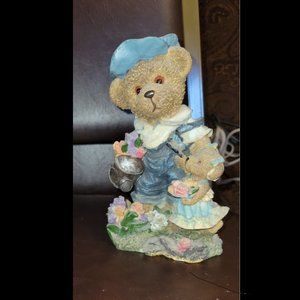 Boyd’s Bears Vintage Bearstone Gardener & Child figure
